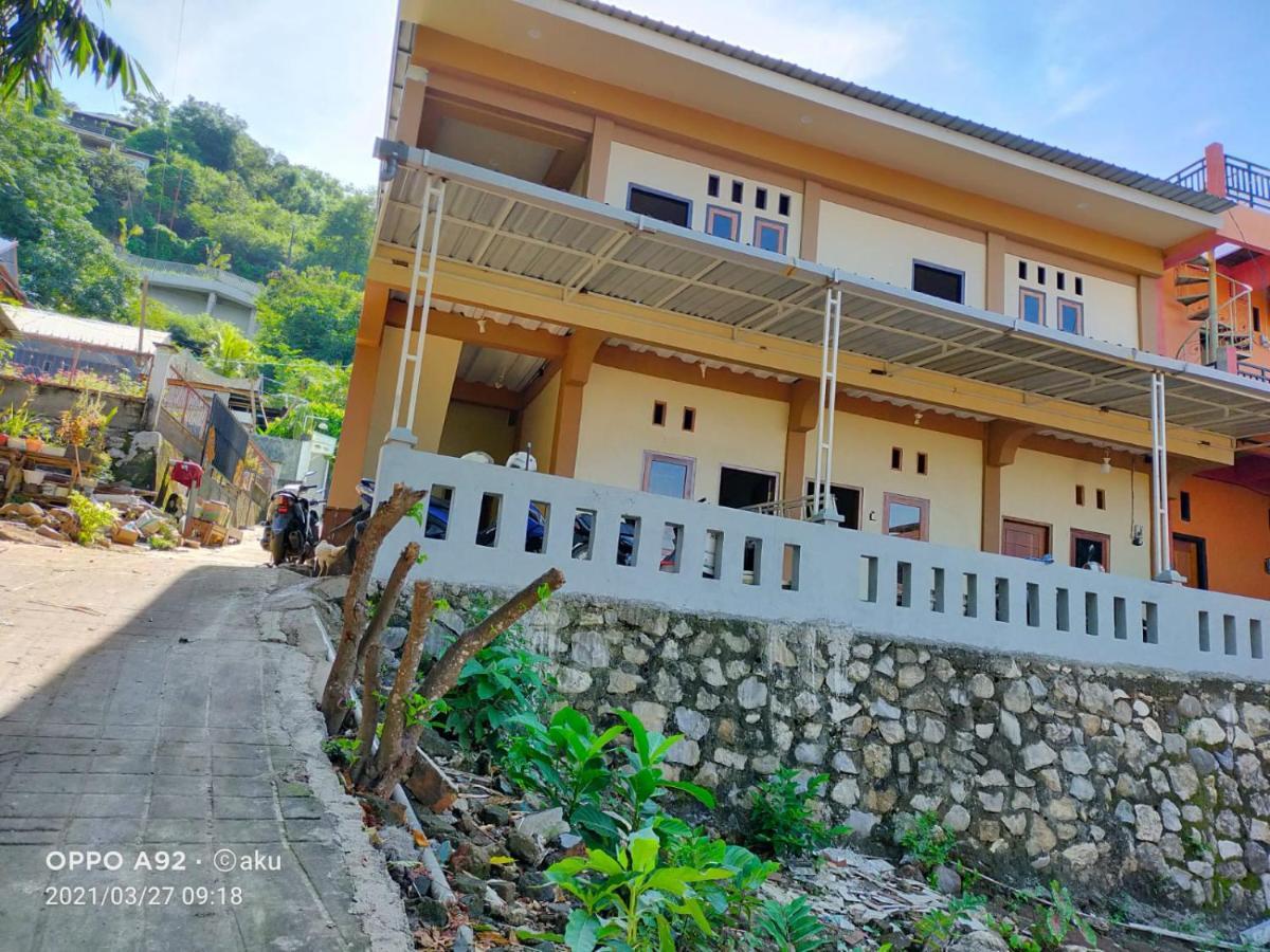 Andira Homestay Labuan Bajo Extérieur photo